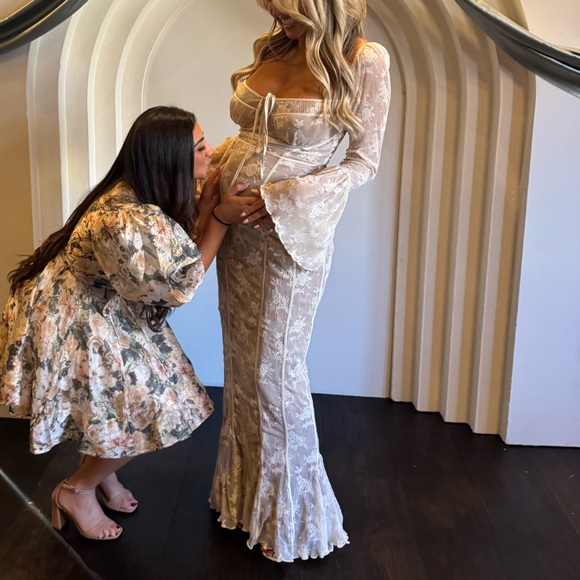 The prettiest dress EVER - Picture 6 of 6